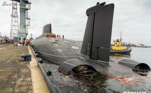 探索:世界上最大核潜艇俄罗斯台风级核潜艇,有何等威力