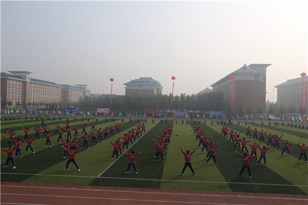 沧州市第十四届中学生田径运动会在盐山中学开幕