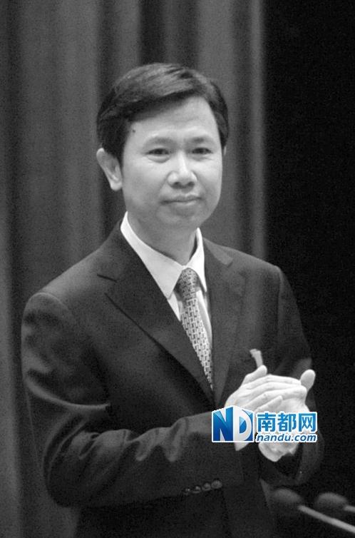 江凌任珠海代市长被称为玉面书生图
