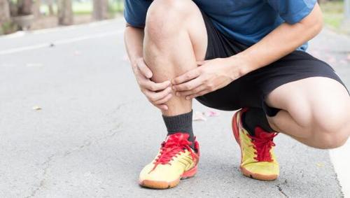很多人都经历过跑步之后小腿前侧骨骼疼痛的情况,也就是胫骨痛,这被称