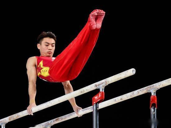 中国体操"双杠王"勇敢面对挫折!直指东京奥运会金牌