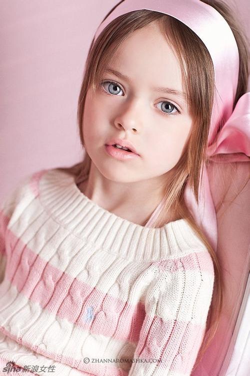 组图:俄罗斯8岁萝莉被评"全球最美小女孩"