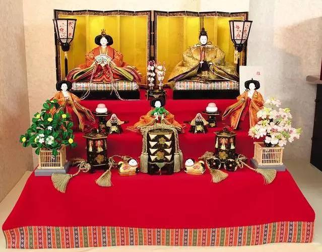 从"雏祭"到"雏人形":日本女儿节背后的娃娃世界