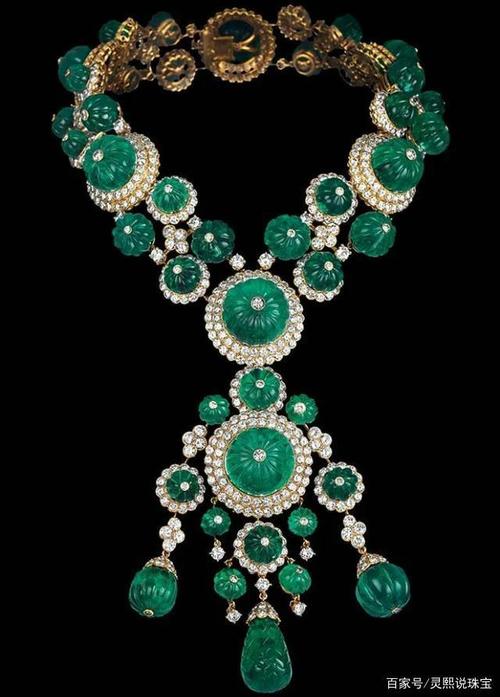 绿宝石项链,是阿迦汗四世在1971年给爱妻定做的礼物