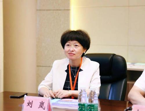 当天,副市长刘岚先后到贵阳市招生考试管理中心,贵阳市第九中学考点