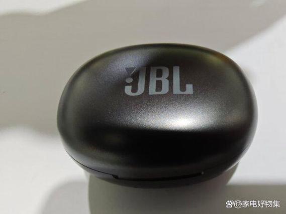 jblt280twsnc2蓝牙耳机舒适佩戴体验降噪效果出色