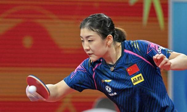 在wbb球星挑战赛兰州站女单决赛中,中国乒乓球女将陈梦遭遇了一场彻底