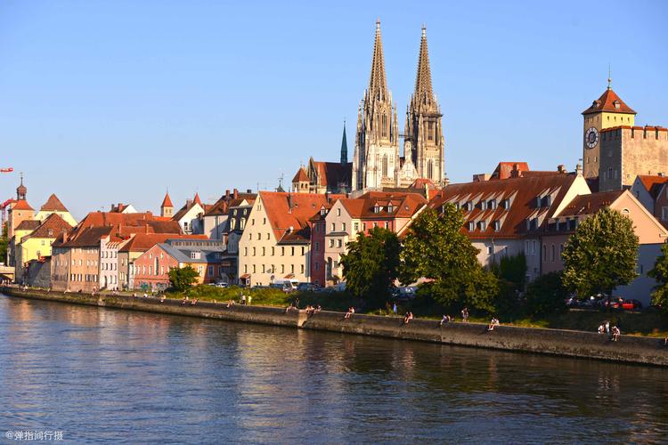 德国最古老的城市,号称"多瑙河明珠",满城中世纪古韵历久弥新
