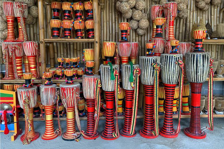 象脚鼓是哪个民族的乐器傣族(傣族象脚鼓的由来) | 说明书网