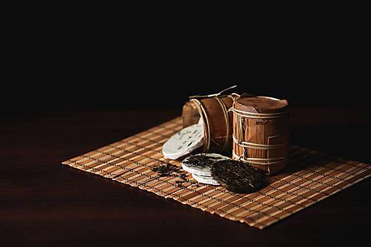 构图,中国,普洱茶,竹垫,黑色背景