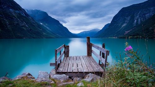 挪威桥湖蓝色的天空-自然高清写真壁纸