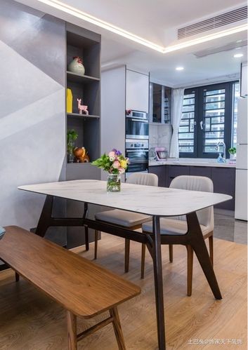 116平米现代风蓝色厨房木地板现代简约餐厅设计图片赏析