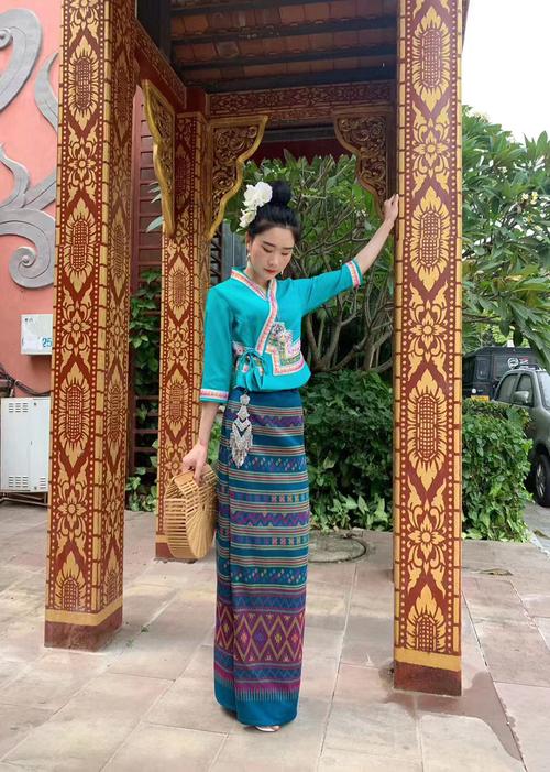 西双版纳傣族服饰套装旅游拍照泼水节工作服傣装民族服装