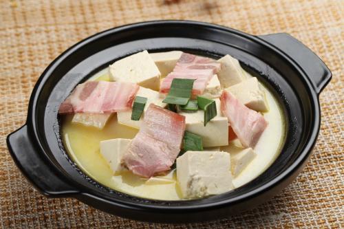 中餐咸肉烩豆腐 美味