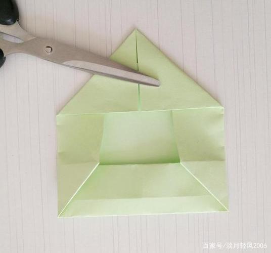 幼儿园手工,简单折纸教程,用一张正方形纸折一个实用的信封
