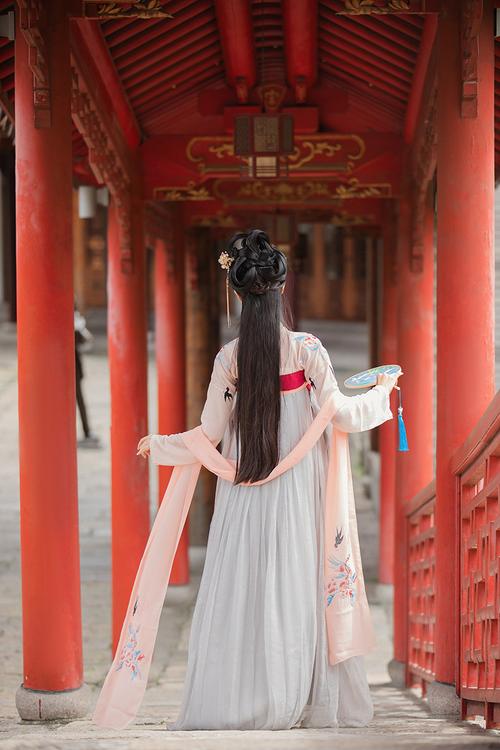 中国风齐胸襦裙刺绣唯美古装汉服成人女复古汉服女装两件套连衣裙