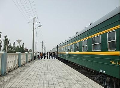 七台河火车站实施新列车运行图 到发列车时刻均有调整