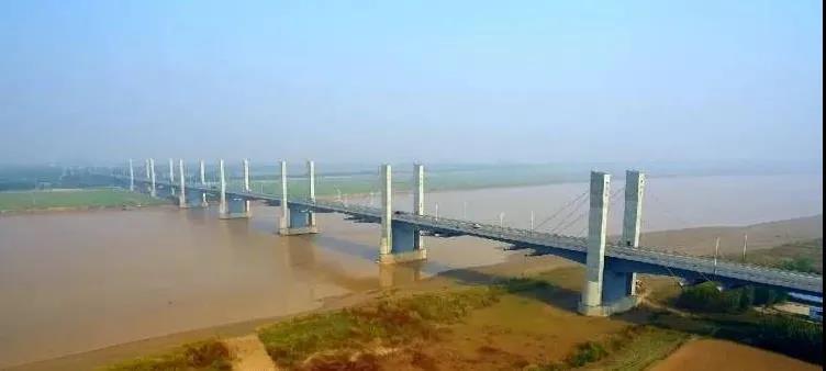 g106京广线东明黄河公路大桥改扩建工程开工预计2023年底达到通车条件