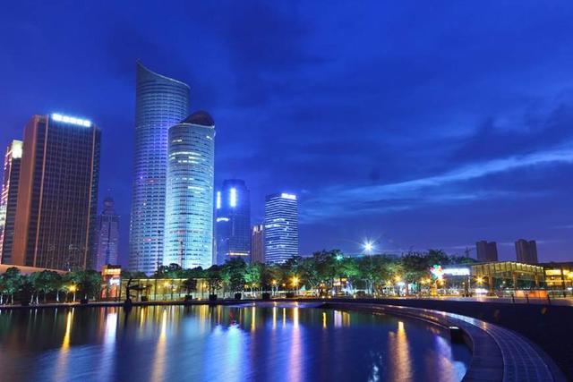 中国夜景最漂亮的十大城市香港夜景居首位