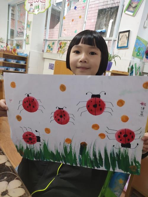 《七星瓢虫》 写美篇本次孩子们绘画的是水粉颜料画——《七星瓢虫》