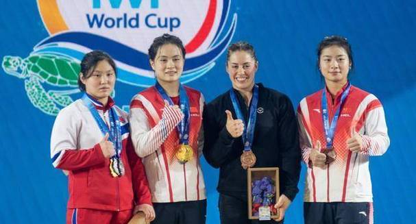 原创23岁中国女举重运动员创纪录赢得2金备战巴黎奥运备受期待