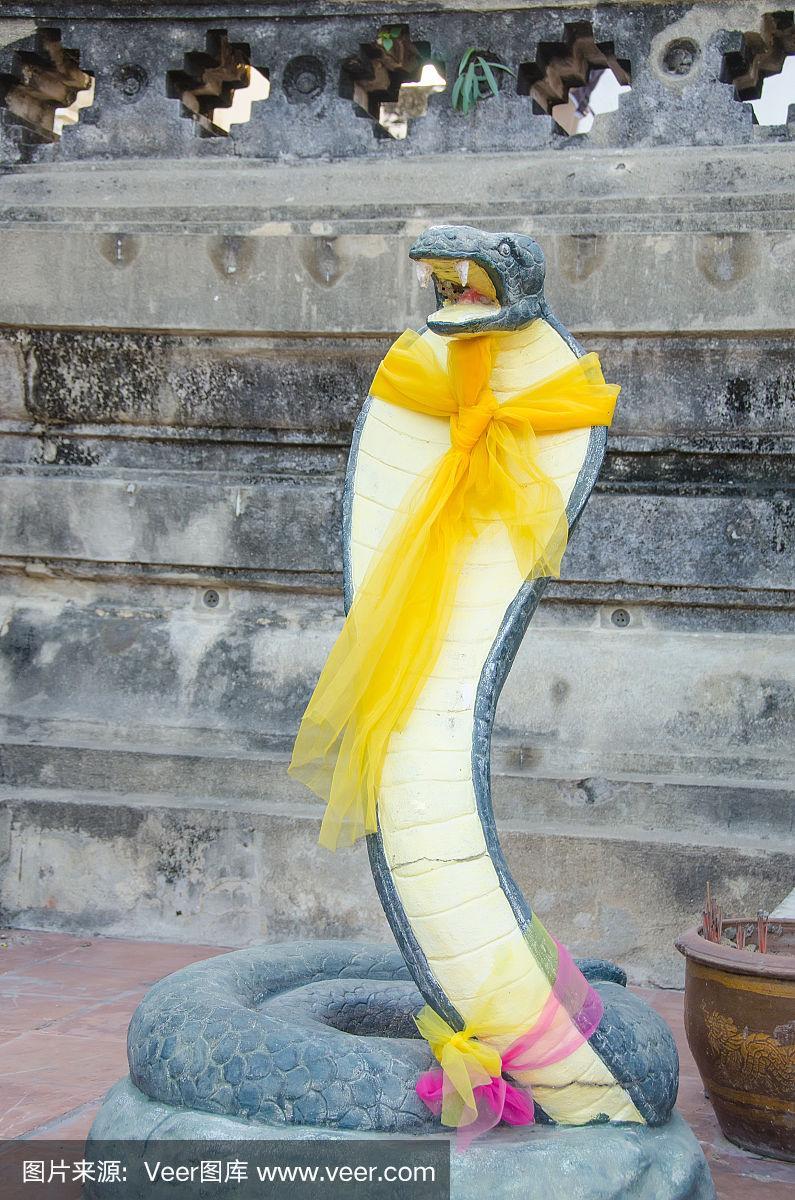 wat phutthawan, ayutthaya -眼镜蛇雕像