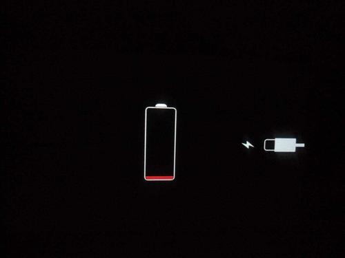 保持手机电池健康的方法很简单:首先,不要让手机电量消耗到关机,这个