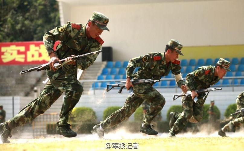 组图:广东边防反恐中队战士个个是肌肉男