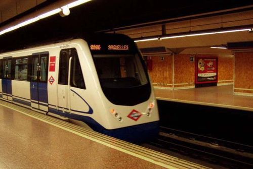 马德里地铁女小偷团伙猖獗 地铁公司将其告上法庭
