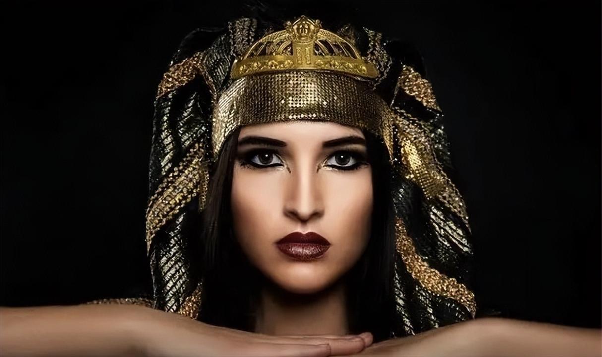 第一位女法老的时代,她承上启下,打造了古埃及最繁盛富庶的第十八王朝