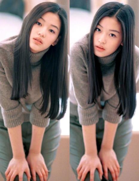 近日,网上曝光一组全智贤1999年写真照片,那一年她还是19岁高三学生