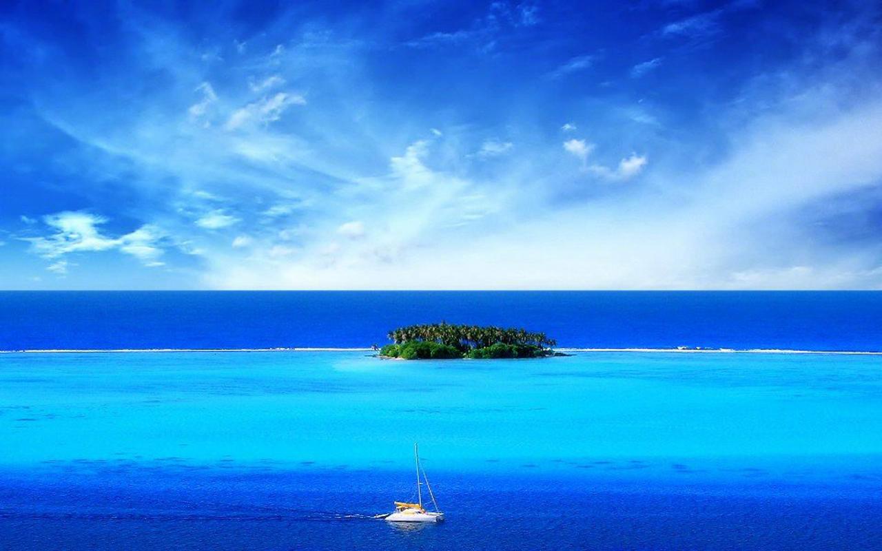 一组唯美迷人的蓝色大海风景图片分享给大家.