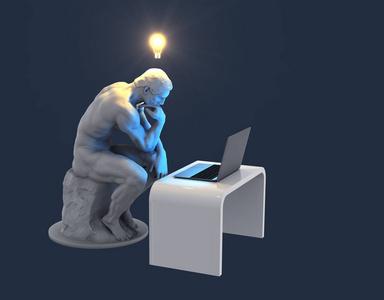 电光蓝色值雕塑思考者,头上戴着笔记本电脑和发光灯泡,作为新想法的