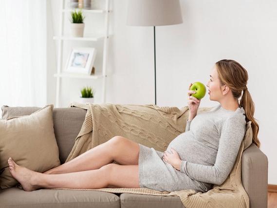 孕妇错误坐姿禁忌图片:除俯卧外这几种姿势对胎儿不利_家庭医生在线
