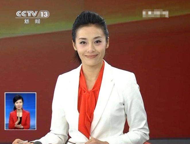 慕林杉毕业于中国传媒大学,自小就有一个主持人的梦想的她在如愿进入