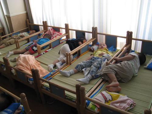 宝宝幼儿园不睡午觉怎么办家长要做到这几点养成午睡的好习惯