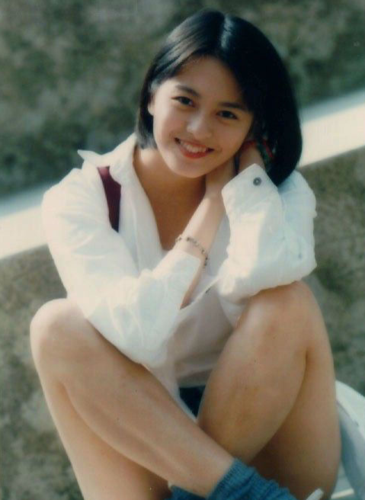 难怪郑伊健会为她抛弃邵美琪 1995年之前,学生时代的梁咏琪,在香港加