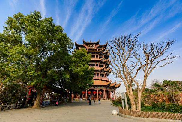 武汉黄鹤楼公园:古典文化与现代生活的交汇