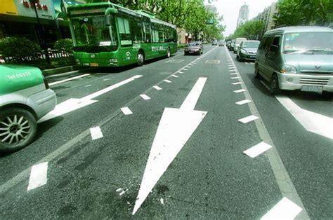 带锯齿的白色道路标线锯齿道路标线怎么走2022已更新今日更新