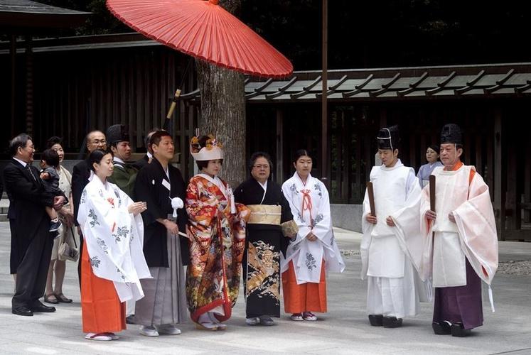 这次,要介绍日本结婚典礼相关的疑问!实际采访刚举办完婚礼