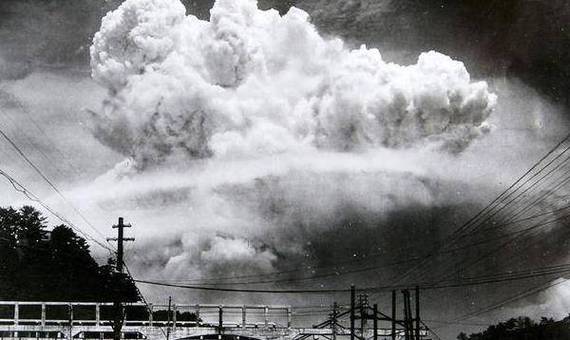 1)广岛原子弹事件起因对于原子弹这样的毁灭性武器,相信大家也是听了