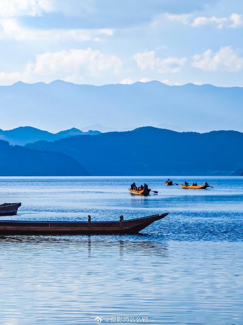 手机拍照都大模型了#新年旅行,爱上了泸沽湖这一抹蓝!