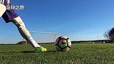 足球技巧丨教你如何踢出弧线球