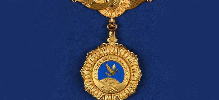 我国将首次颁授中华人民共和国"友谊勋章"