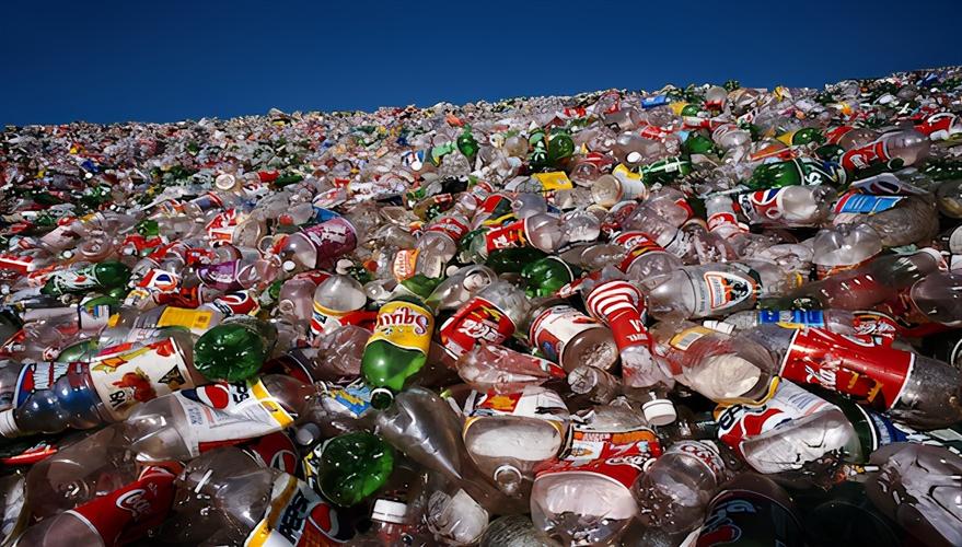 研究发现:玻璃瓶的危害是塑料瓶的4倍,导致更多环境和健康问题